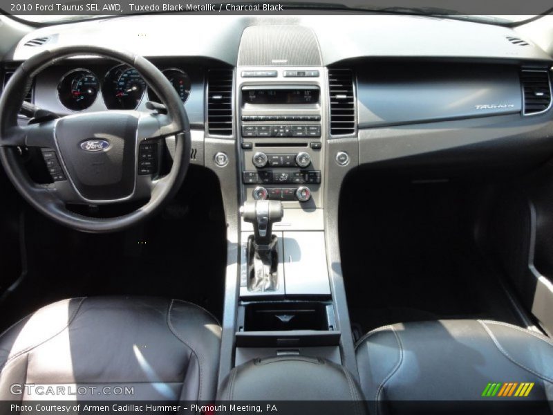Tuxedo Black Metallic / Charcoal Black 2010 Ford Taurus SEL AWD