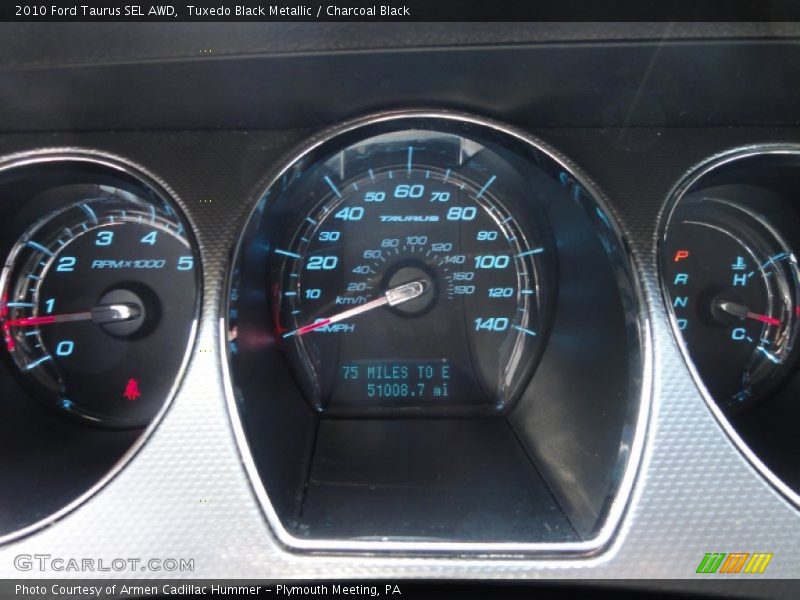 Tuxedo Black Metallic / Charcoal Black 2010 Ford Taurus SEL AWD