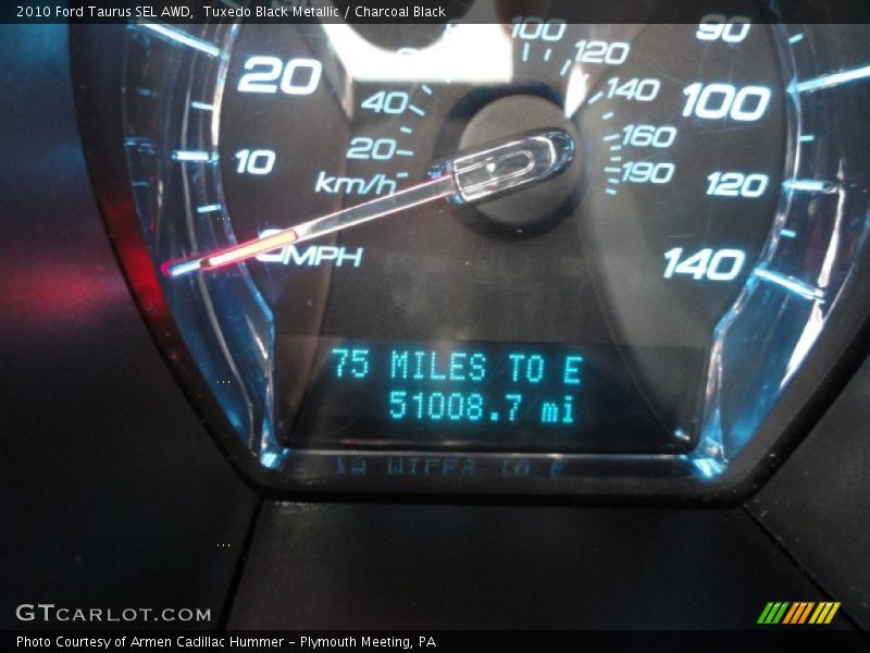 Tuxedo Black Metallic / Charcoal Black 2010 Ford Taurus SEL AWD