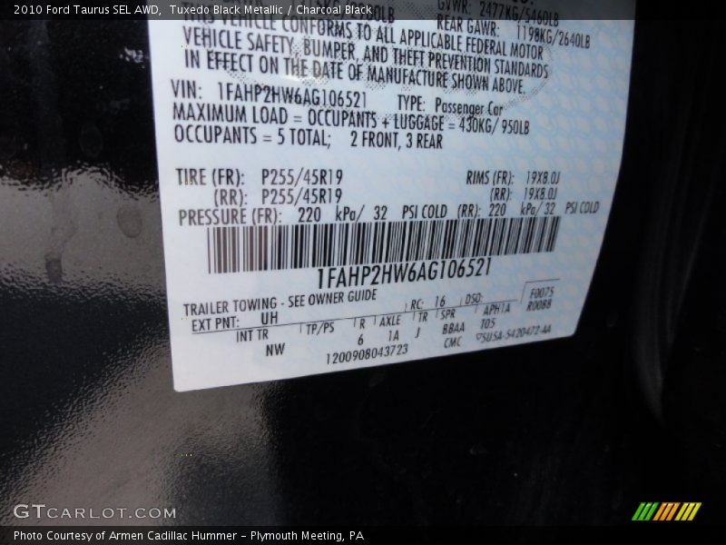 Tuxedo Black Metallic / Charcoal Black 2010 Ford Taurus SEL AWD