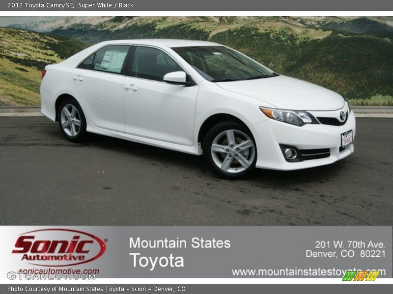 Super White / Black 2012 Toyota Camry SE