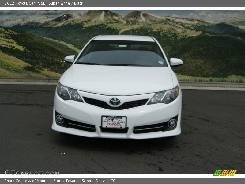 Super White / Black 2012 Toyota Camry SE