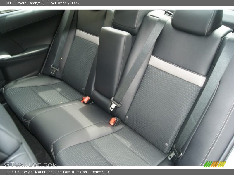 Super White / Black 2012 Toyota Camry SE