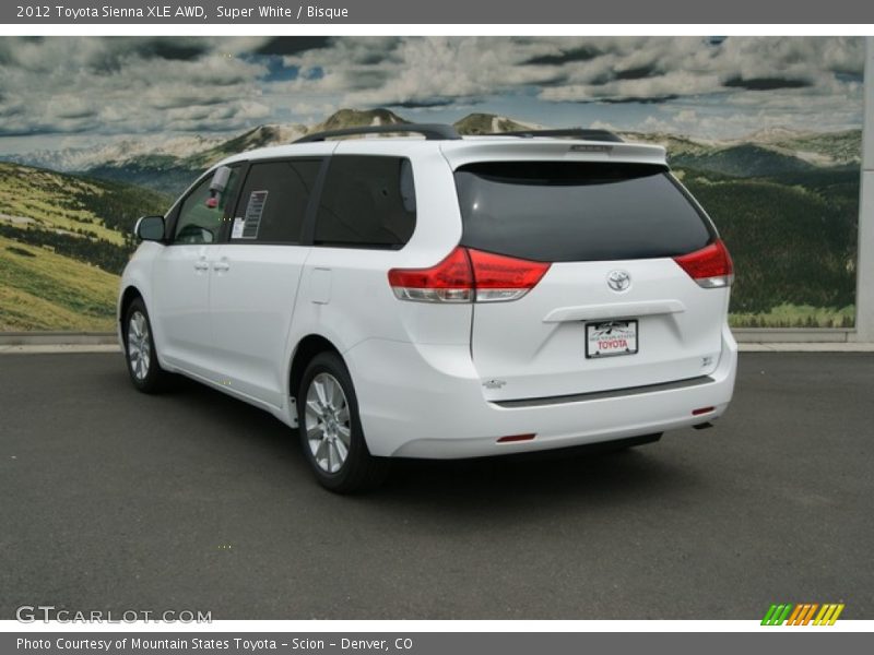 Super White / Bisque 2012 Toyota Sienna XLE AWD