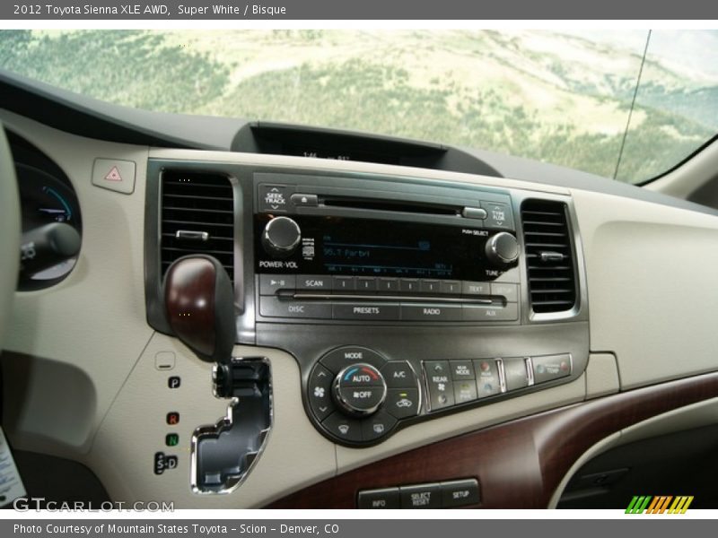 Super White / Bisque 2012 Toyota Sienna XLE AWD
