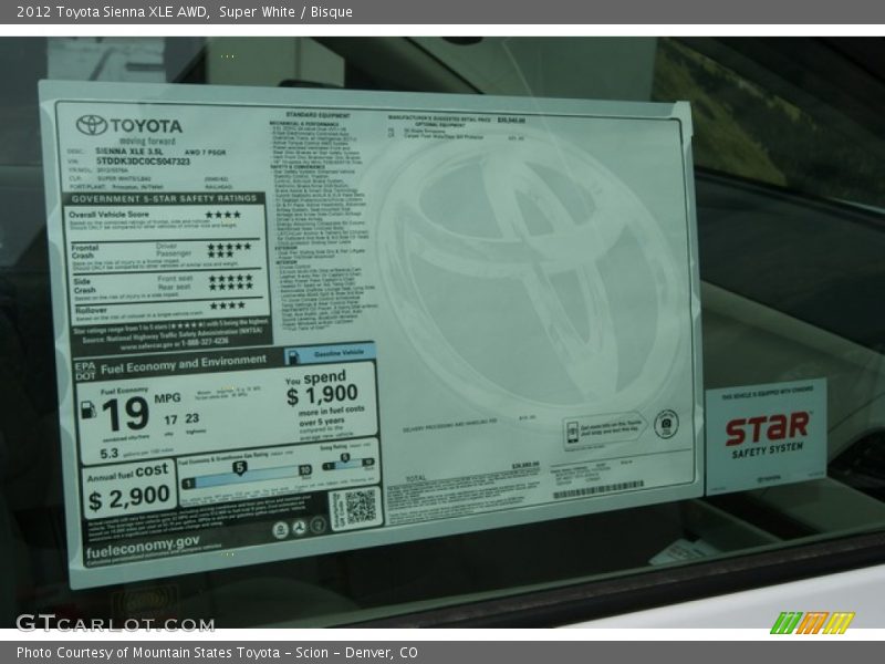 Super White / Bisque 2012 Toyota Sienna XLE AWD