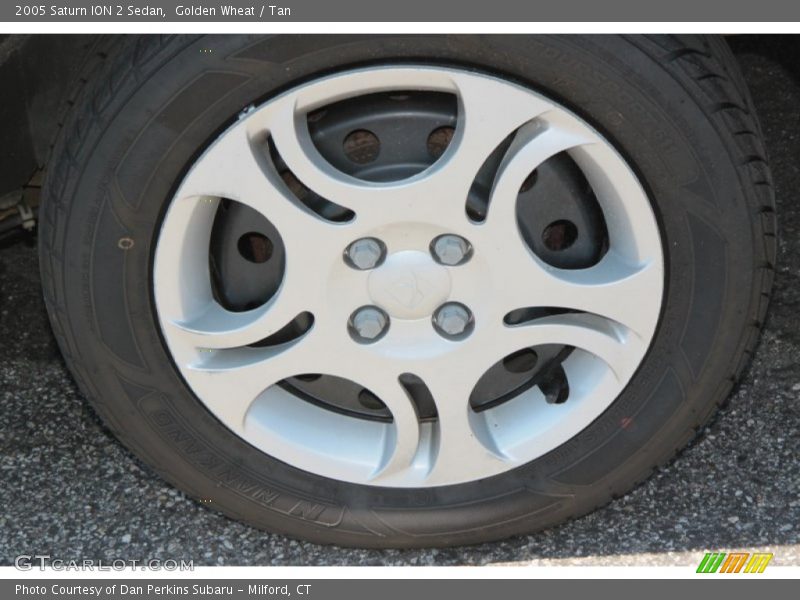  2005 ION 2 Sedan Wheel
