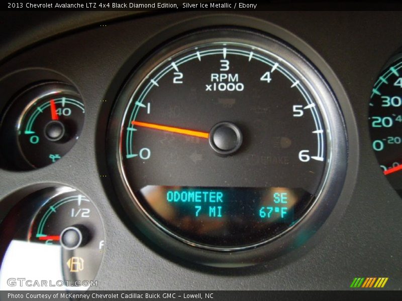 Silver Ice Metallic / Ebony 2013 Chevrolet Avalanche LTZ 4x4 Black Diamond Edition