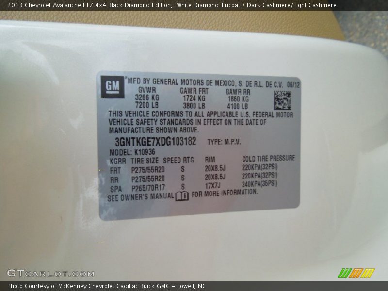 White Diamond Tricoat / Dark Cashmere/Light Cashmere 2013 Chevrolet Avalanche LTZ 4x4 Black Diamond Edition