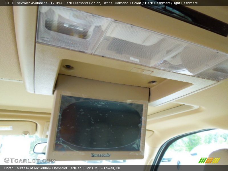 White Diamond Tricoat / Dark Cashmere/Light Cashmere 2013 Chevrolet Avalanche LTZ 4x4 Black Diamond Edition