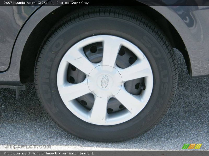 Charcoal Gray / Gray 2007 Hyundai Accent GLS Sedan