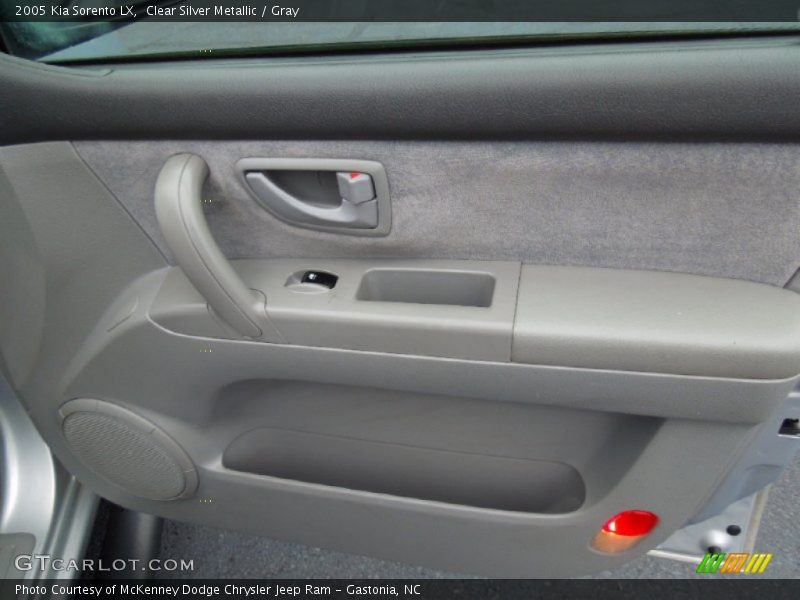 Clear Silver Metallic / Gray 2005 Kia Sorento LX