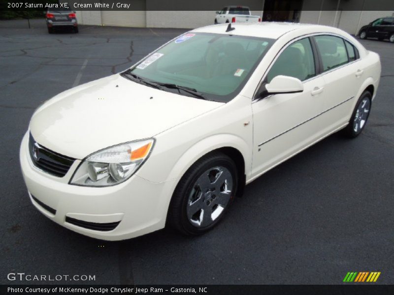 Cream White / Gray 2007 Saturn Aura XE