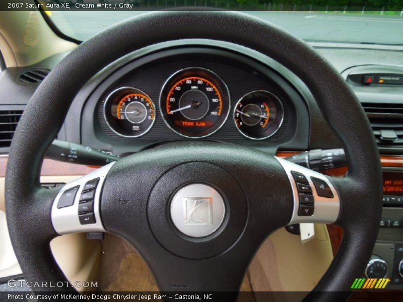 Cream White / Gray 2007 Saturn Aura XE