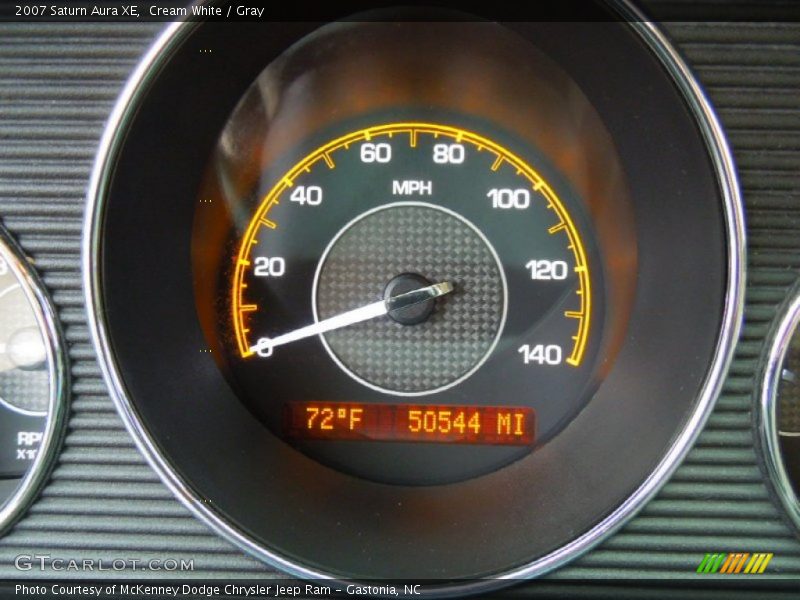 Cream White / Gray 2007 Saturn Aura XE