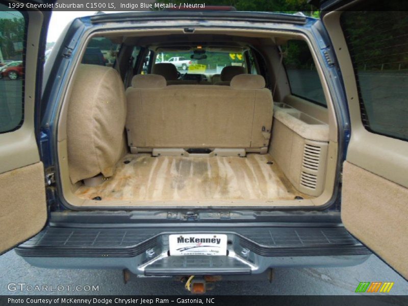  1999 Suburban C1500 LS Trunk
