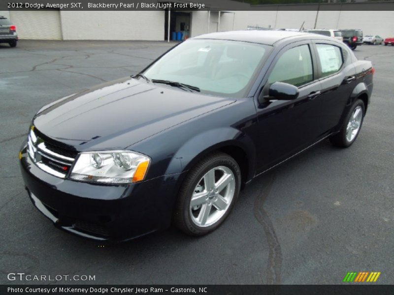 Blackberry Pearl / Black/Light Frost Beige 2012 Dodge Avenger SXT