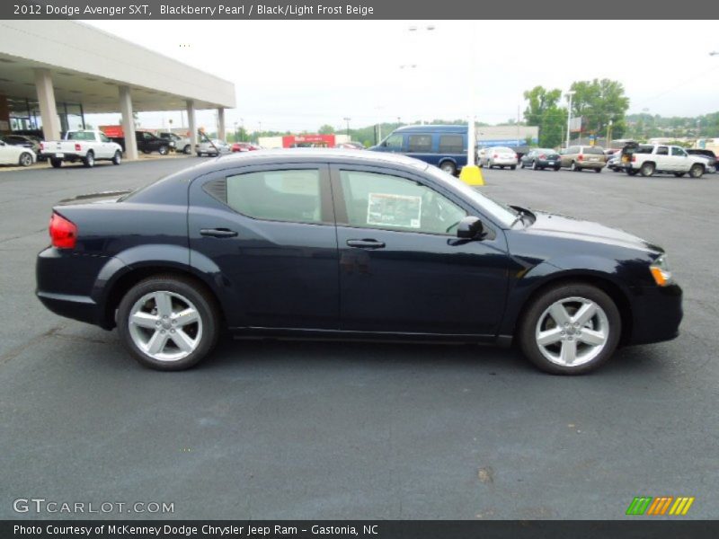 Blackberry Pearl / Black/Light Frost Beige 2012 Dodge Avenger SXT