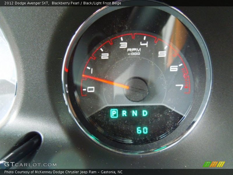 Blackberry Pearl / Black/Light Frost Beige 2012 Dodge Avenger SXT