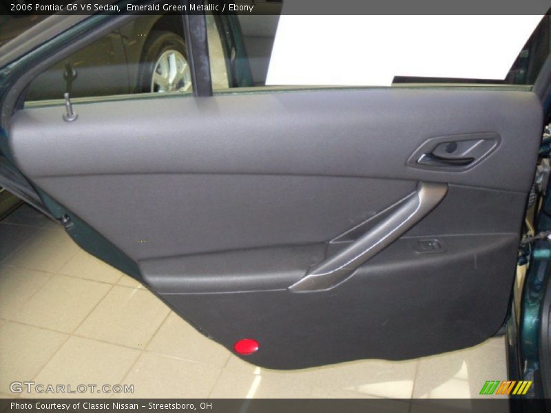 Door Panel of 2006 G6 V6 Sedan