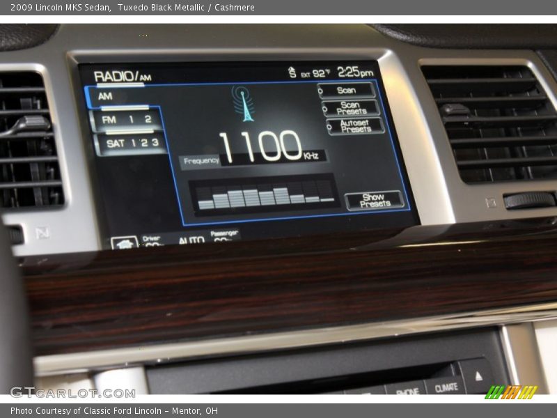 Tuxedo Black Metallic / Cashmere 2009 Lincoln MKS Sedan