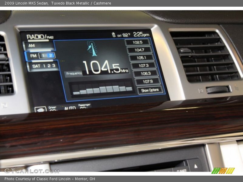 Tuxedo Black Metallic / Cashmere 2009 Lincoln MKS Sedan