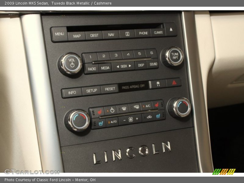 Tuxedo Black Metallic / Cashmere 2009 Lincoln MKS Sedan