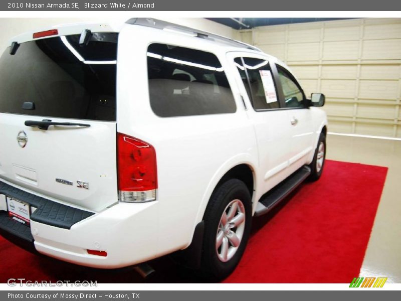 Blizzard White / Almond 2010 Nissan Armada SE