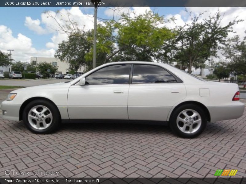 Diamond White Pearl / Ivory 2000 Lexus ES 300 Sedan
