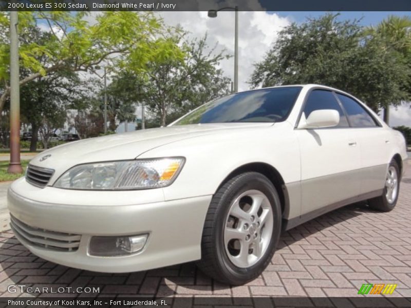 Diamond White Pearl / Ivory 2000 Lexus ES 300 Sedan
