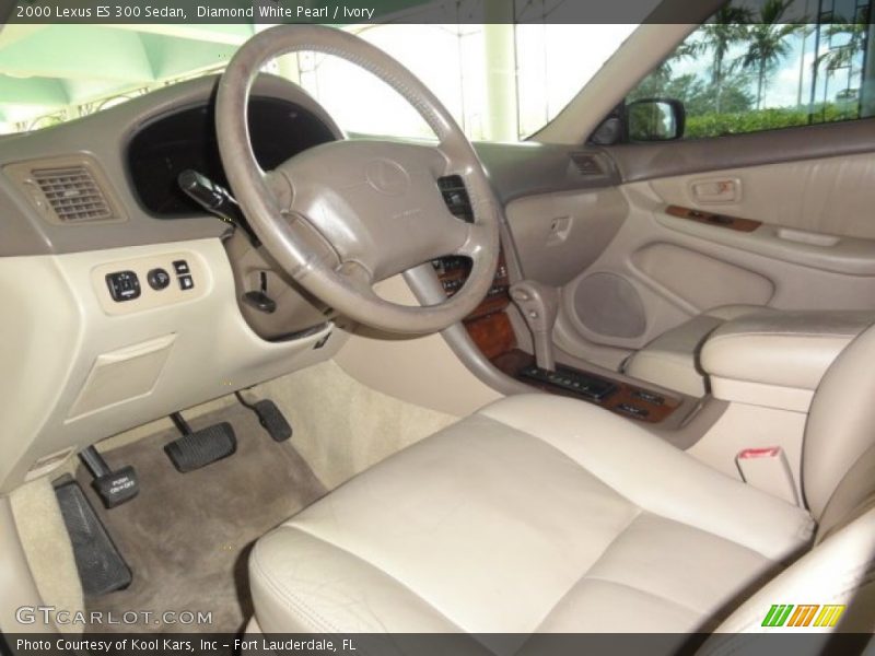 Diamond White Pearl / Ivory 2000 Lexus ES 300 Sedan