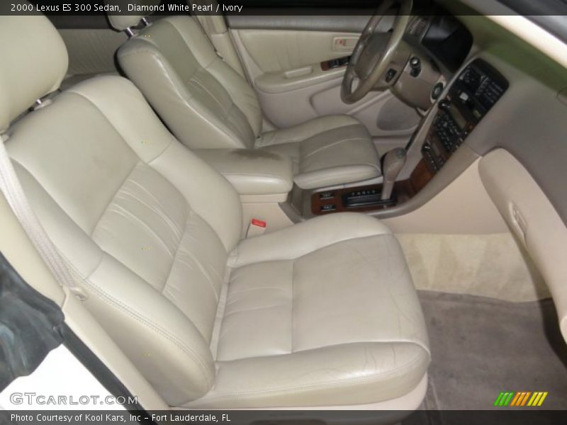 Diamond White Pearl / Ivory 2000 Lexus ES 300 Sedan