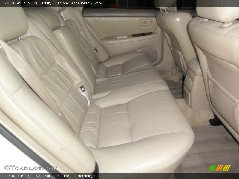 Diamond White Pearl / Ivory 2000 Lexus ES 300 Sedan