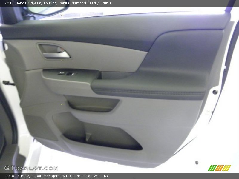 White Diamond Pearl / Truffle 2012 Honda Odyssey Touring