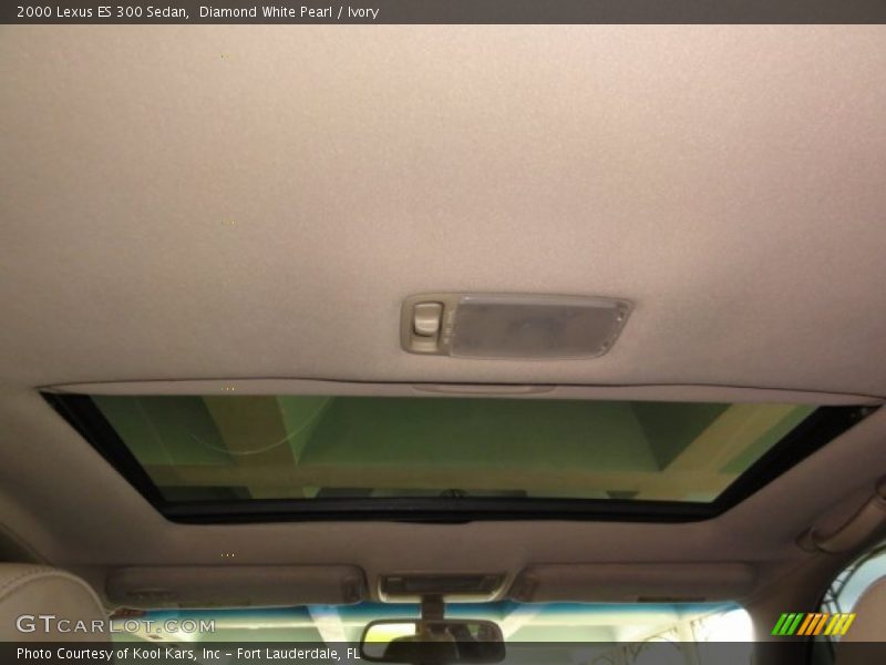 Diamond White Pearl / Ivory 2000 Lexus ES 300 Sedan