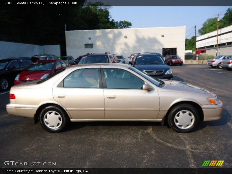 Champagne / Oak 2000 Toyota Camry LE