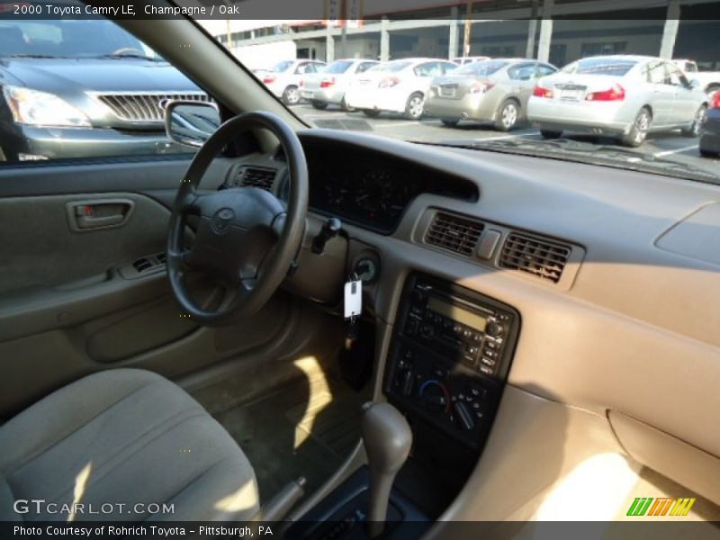 Champagne / Oak 2000 Toyota Camry LE