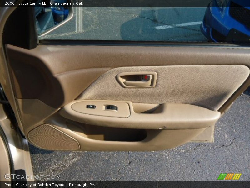 Champagne / Oak 2000 Toyota Camry LE