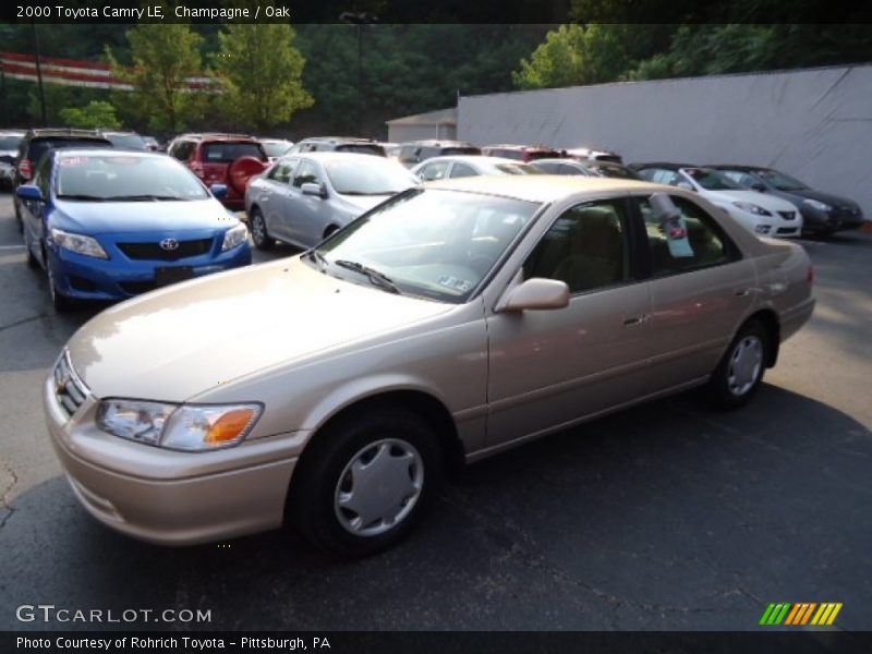 Champagne / Oak 2000 Toyota Camry LE