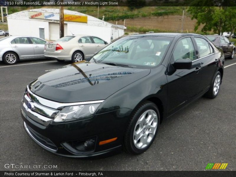 Front 3/4 View of 2010 Fusion SE