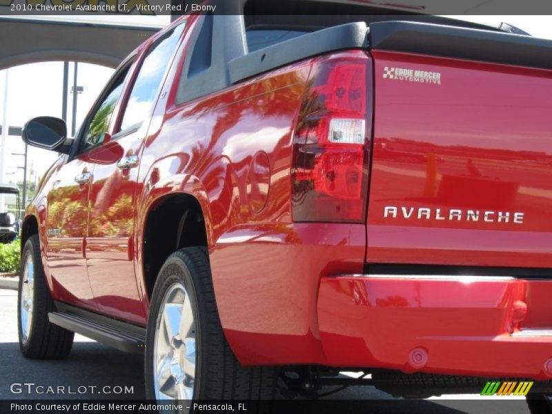 Victory Red / Ebony 2010 Chevrolet Avalanche LT