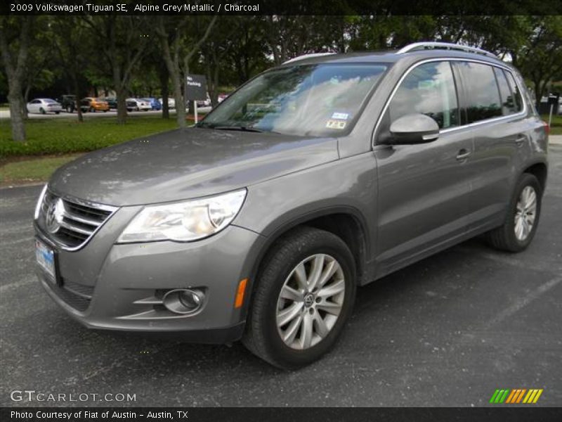 Alpine Grey Metallic / Charcoal 2009 Volkswagen Tiguan SE