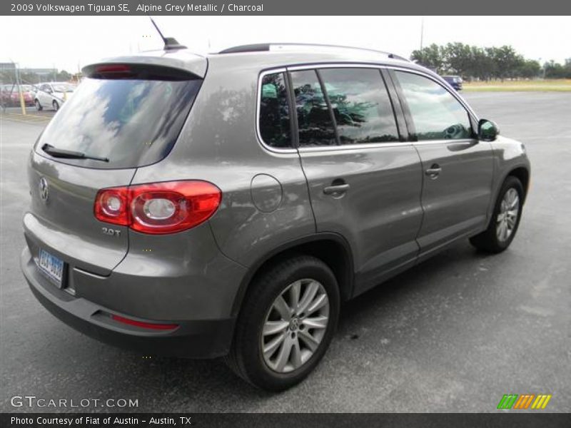 Alpine Grey Metallic / Charcoal 2009 Volkswagen Tiguan SE