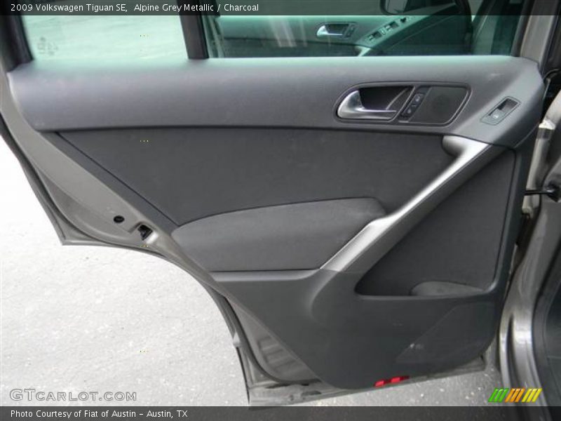 Alpine Grey Metallic / Charcoal 2009 Volkswagen Tiguan SE