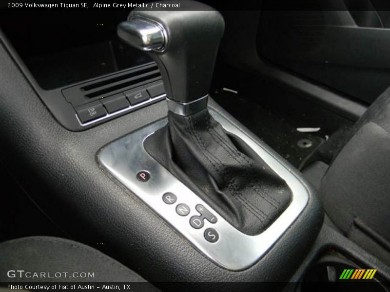 Alpine Grey Metallic / Charcoal 2009 Volkswagen Tiguan SE