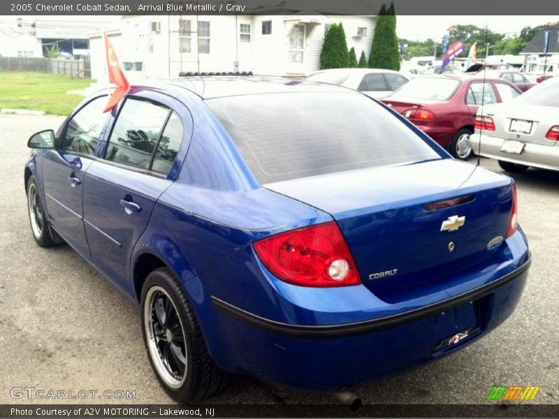Arrival Blue Metallic / Gray 2005 Chevrolet Cobalt Sedan