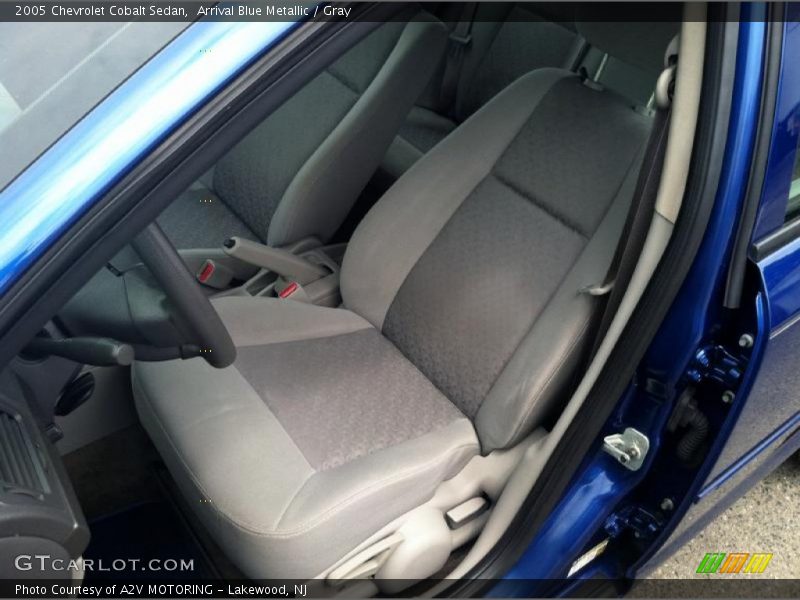 Arrival Blue Metallic / Gray 2005 Chevrolet Cobalt Sedan
