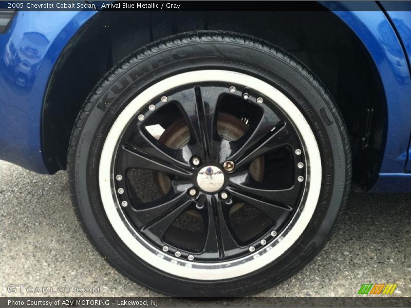 Arrival Blue Metallic / Gray 2005 Chevrolet Cobalt Sedan