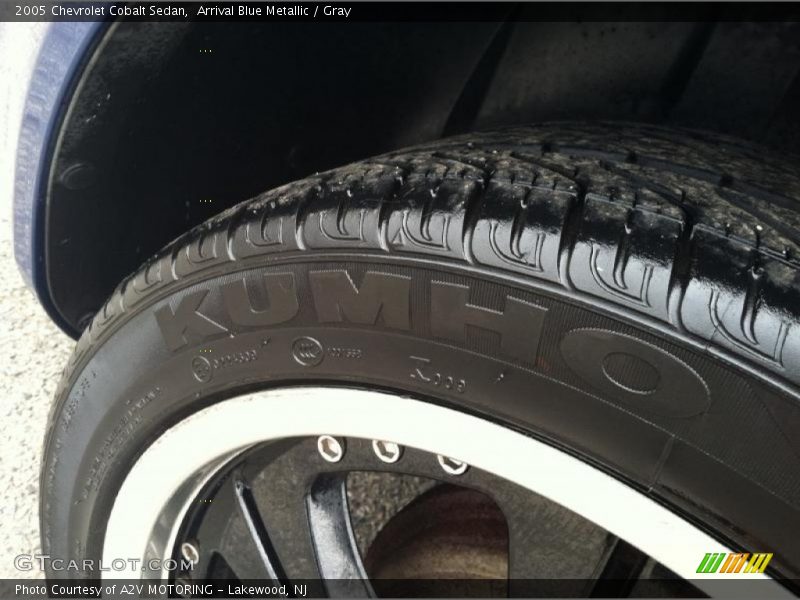 Arrival Blue Metallic / Gray 2005 Chevrolet Cobalt Sedan