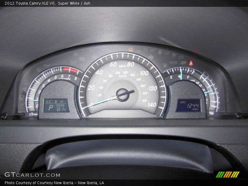 Super White / Ash 2012 Toyota Camry XLE V6